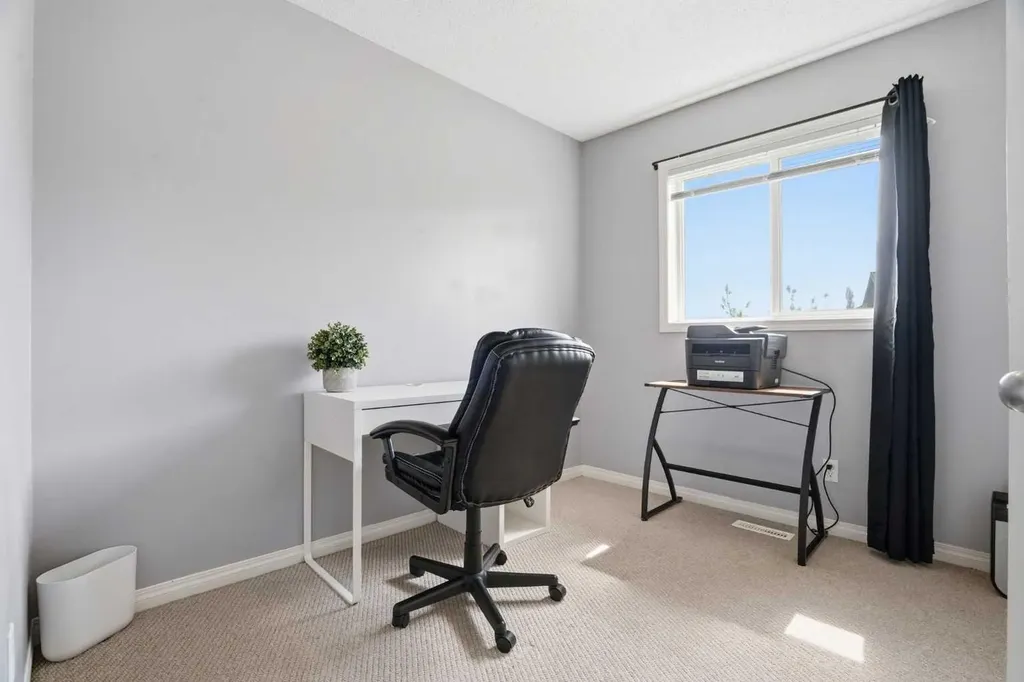 62 Country Hills Cove NW Calgary AB T3K 5G7