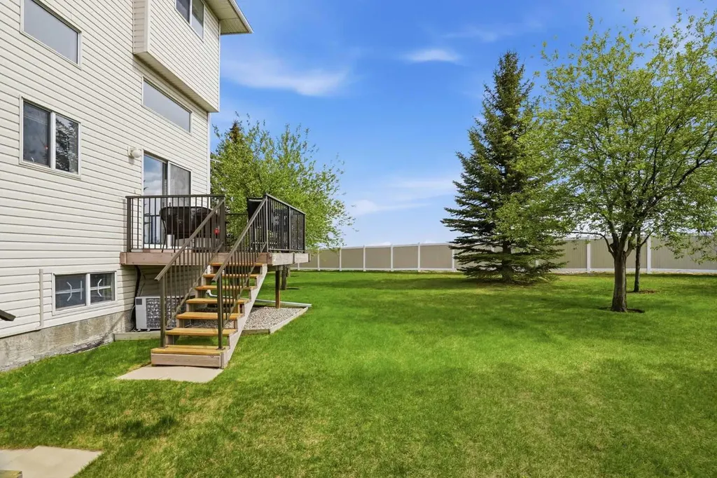 62 Country Hills Cove NW Calgary AB T3K 5G7