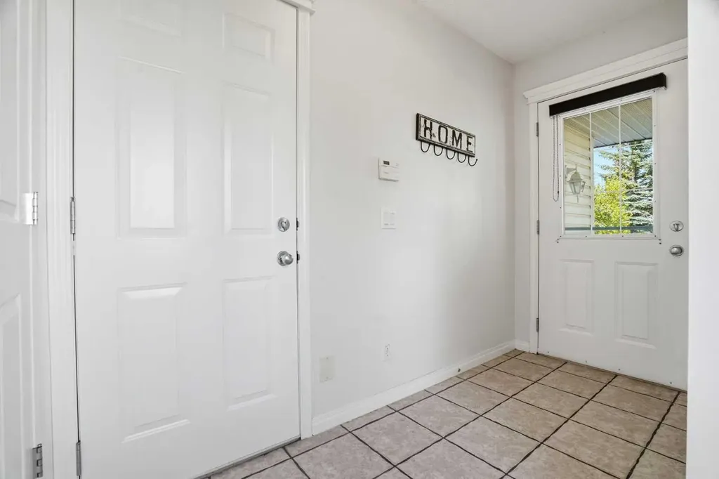 62 Country Hills Cove NW Calgary AB T3K 5G7