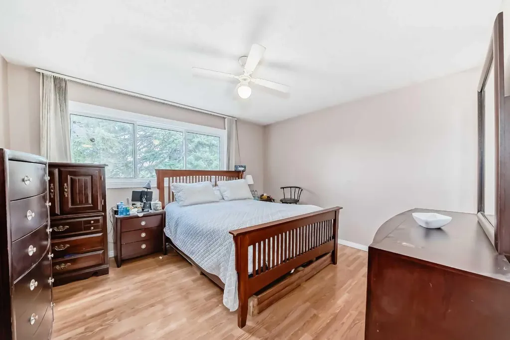 5132 Marian Way NE Calgary AB T2A 2Y4