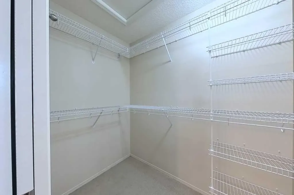 39 Simcoe Terrace SW Calgary AB T3H 4S3