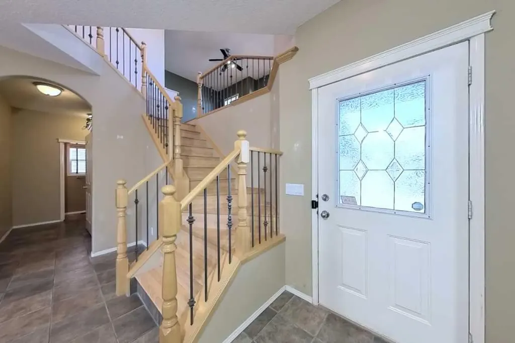 39 Simcoe Terrace SW Calgary AB T3H 4S3