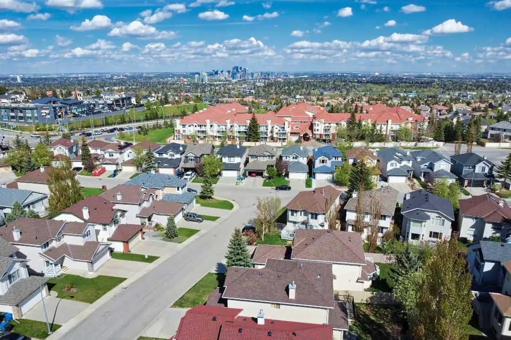 39 Simcoe Terrace SW Calgary AB T3H 4S3
