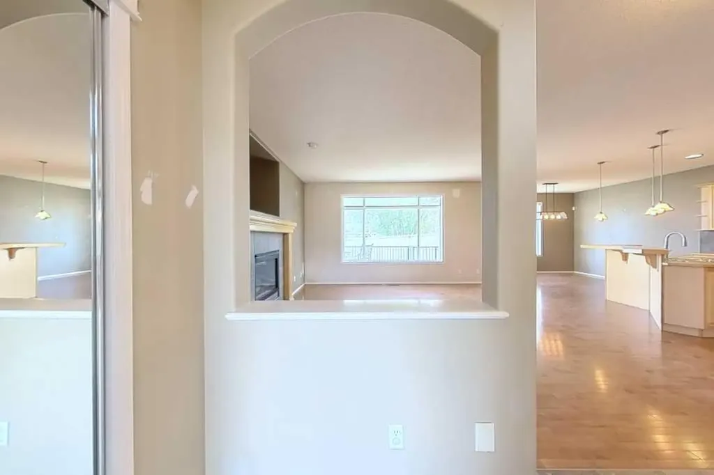 39 Simcoe Terrace SW Calgary AB T3H 4S3