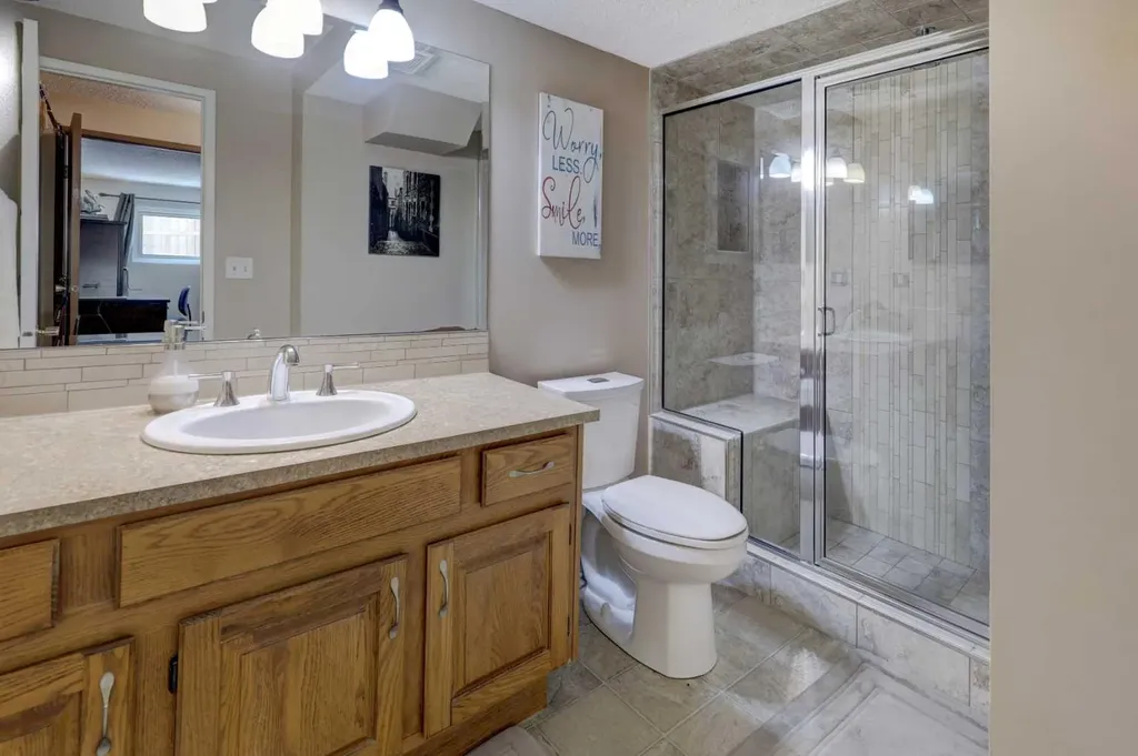 36 Edforth Road NW Calgary AB T3A 3V7