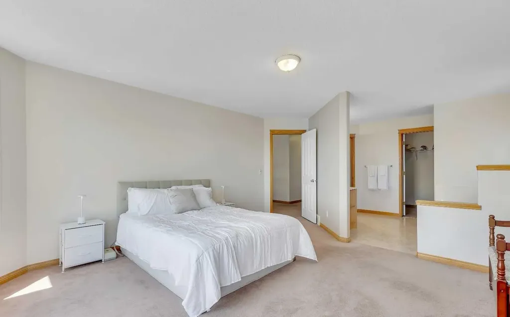 9 Panorama Hills Manor NW Calgary AB T3K 5K6