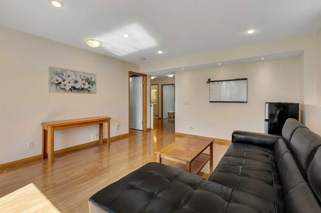 9 Panorama Hills Manor NW Calgary AB T3K 5K6