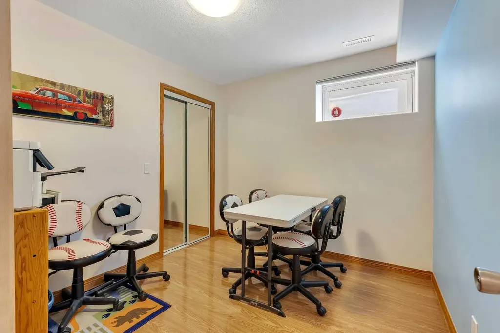 9 Panorama Hills Manor NW Calgary AB T3K 5K6