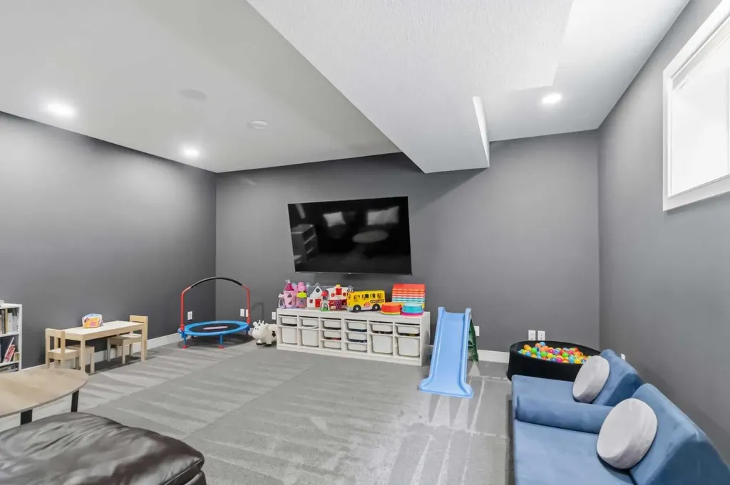 137 Richardson Lane N Fort Mcmurray AB T9J 1L9