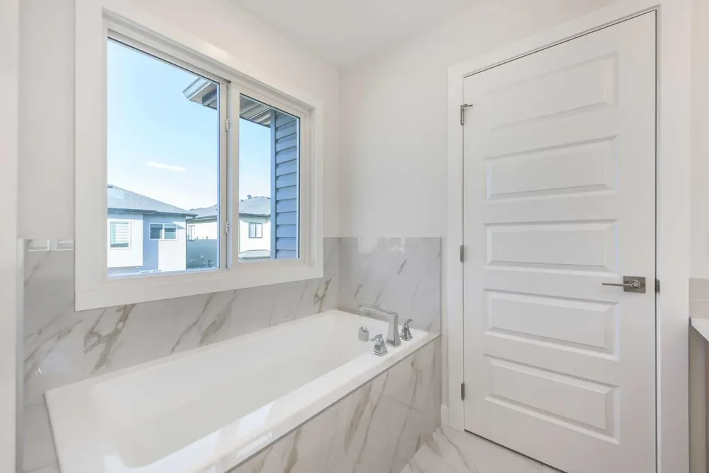 126 Sandpiper Chestermere AB T1X2S8
