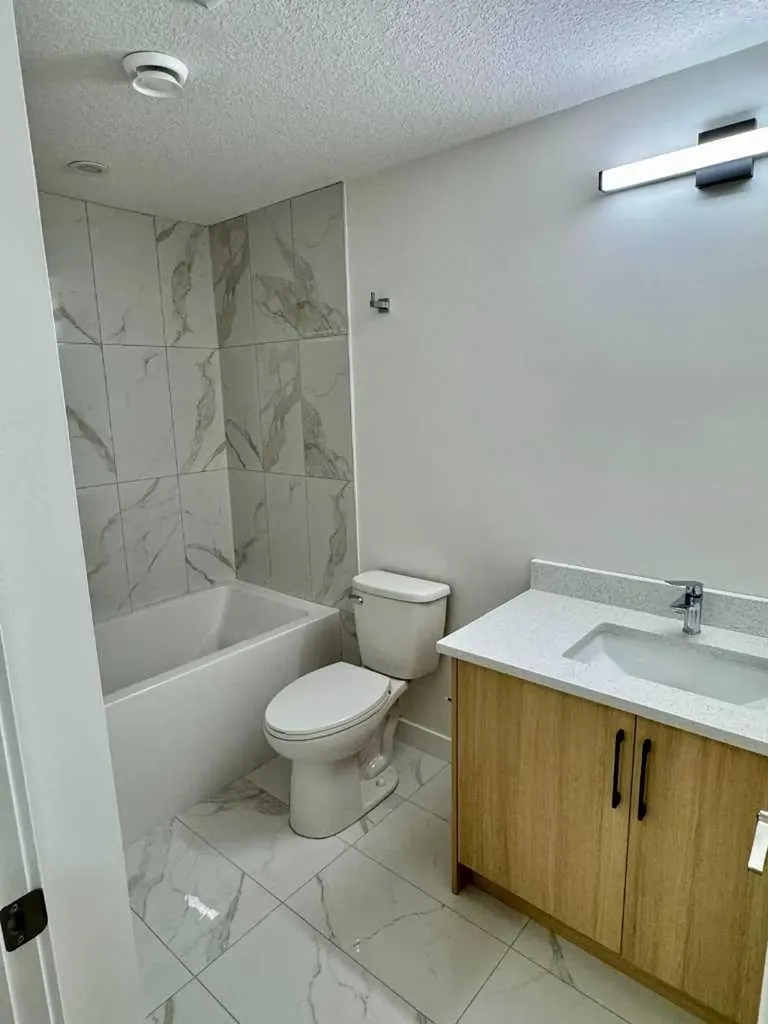 126 Sandpiper Chestermere AB T1X2S8