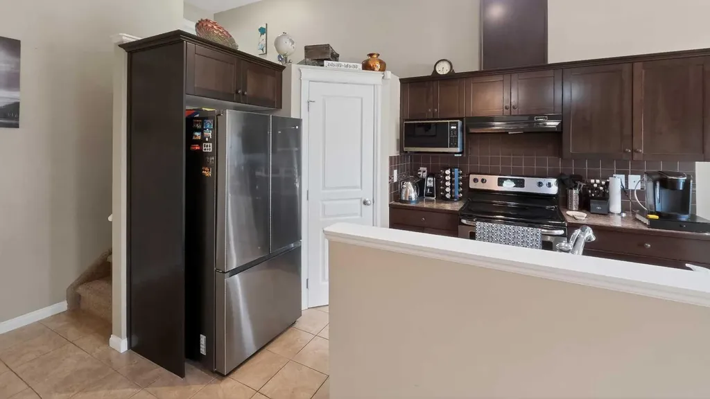 751 Silkstone Close W Lethbridge AB T1J 4B9