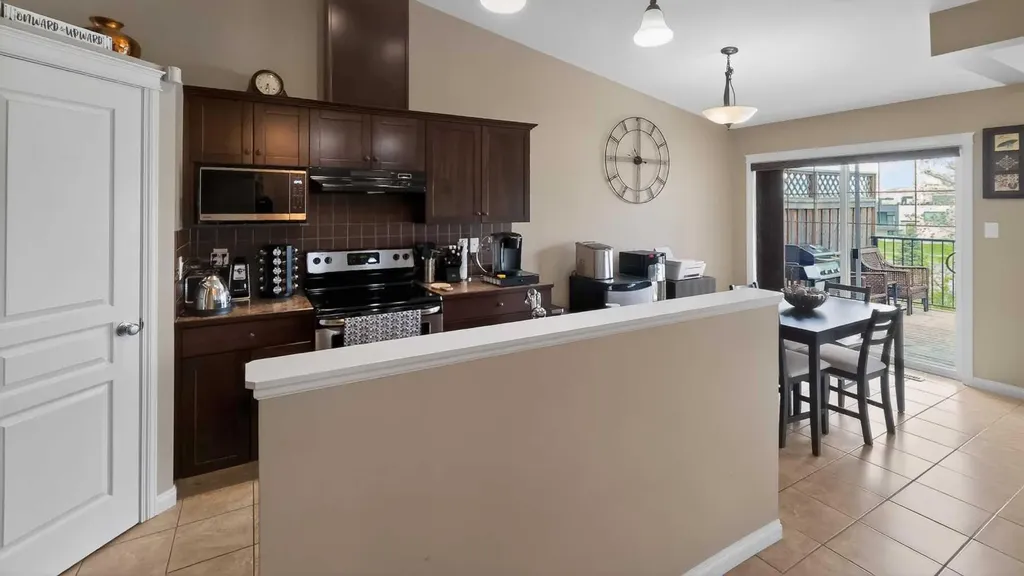 751 Silkstone Close W Lethbridge AB T1J 4B9