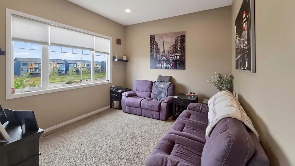 751 Silkstone Close W Lethbridge AB T1J 4B9