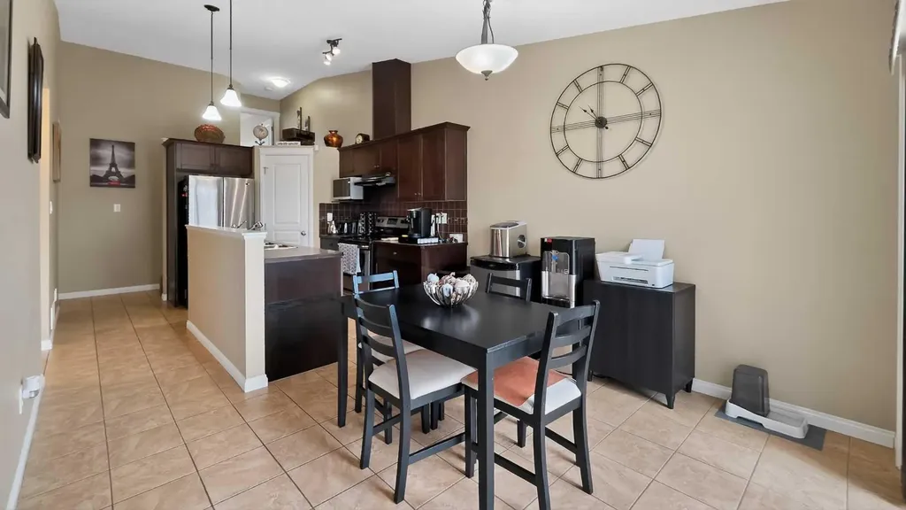 751 Silkstone Close W Lethbridge AB T1J 4B9