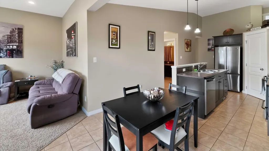 751 Silkstone Close W Lethbridge AB T1J 4B9