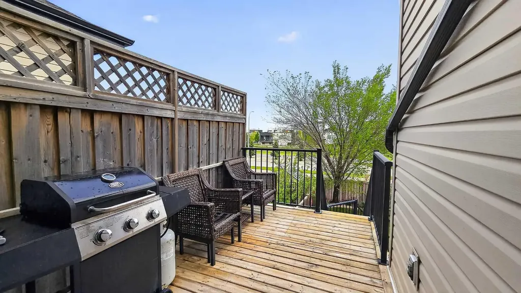 751 Silkstone Close W Lethbridge AB T1J 4B9
