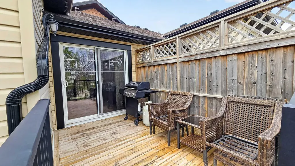 751 Silkstone Close W Lethbridge AB T1J 4B9