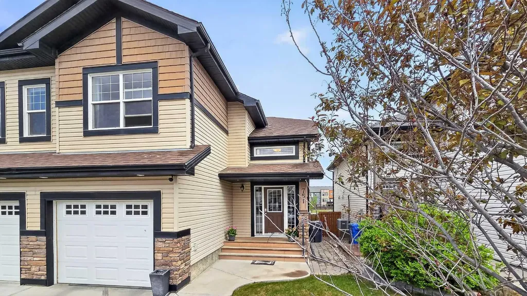 751 Silkstone Close W Lethbridge AB T1J 4B9