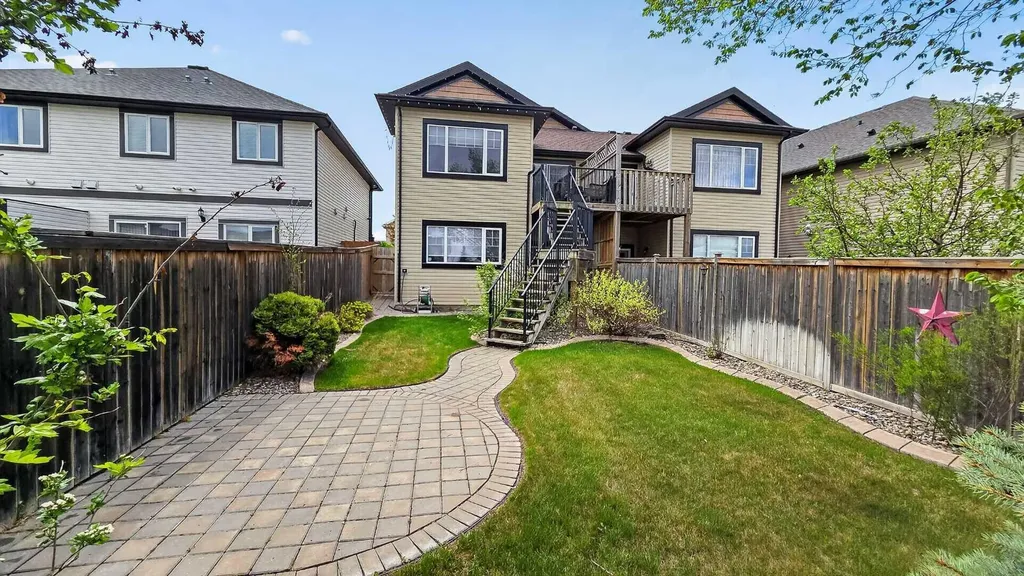 751 Silkstone Close W Lethbridge AB T1J 4B9