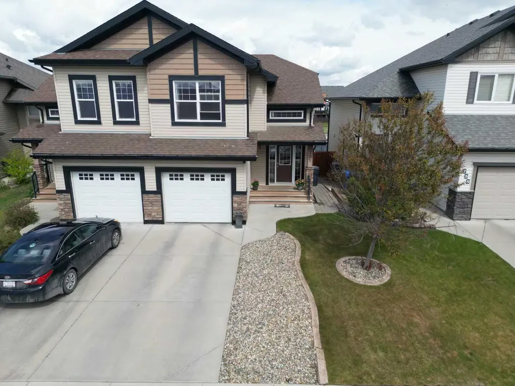 751 Silkstone Close W Lethbridge AB T1J 4B9