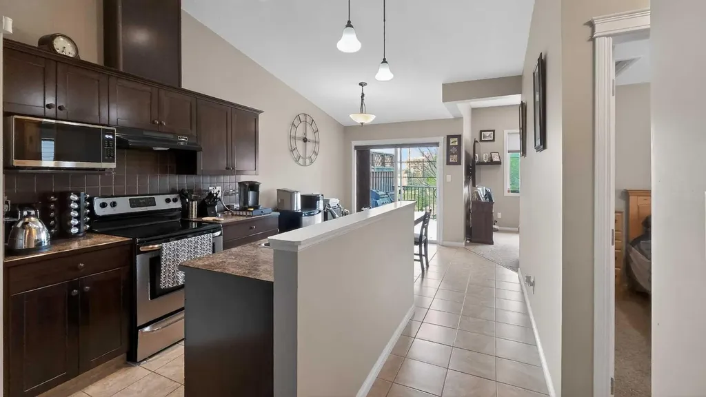 751 Silkstone Close W Lethbridge AB T1J 4B9
