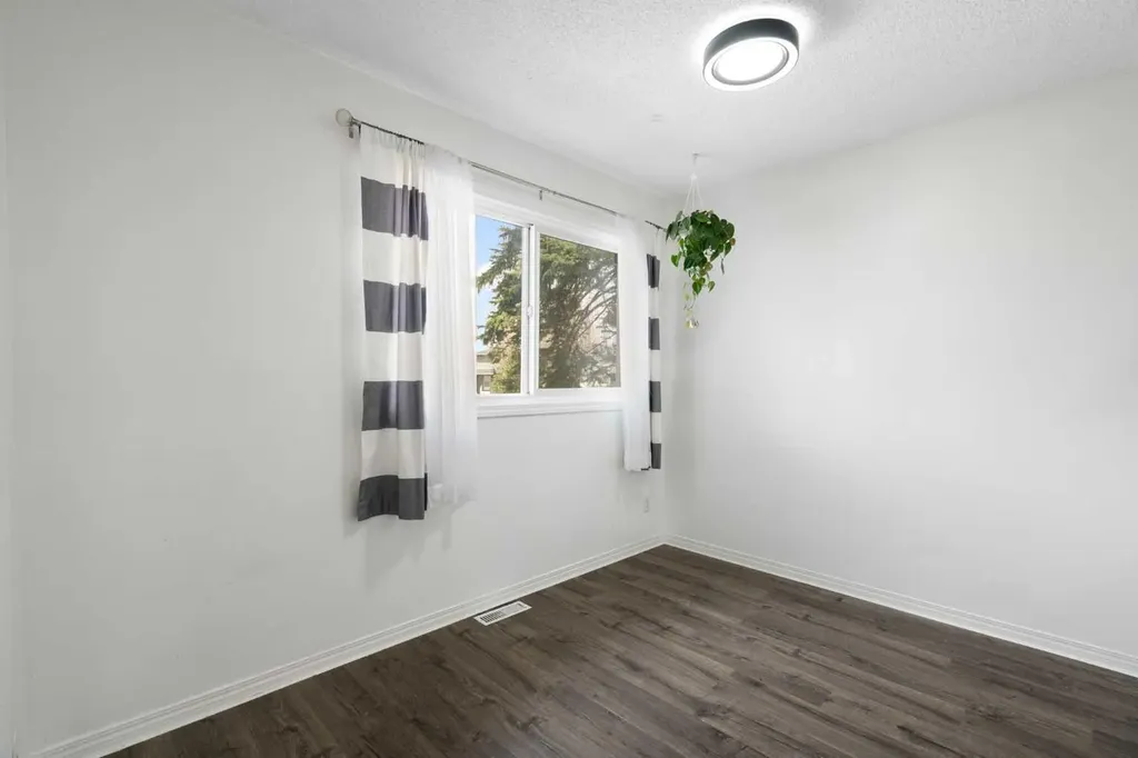 500 Allen Street SE Airdrie AB T4B 1J5