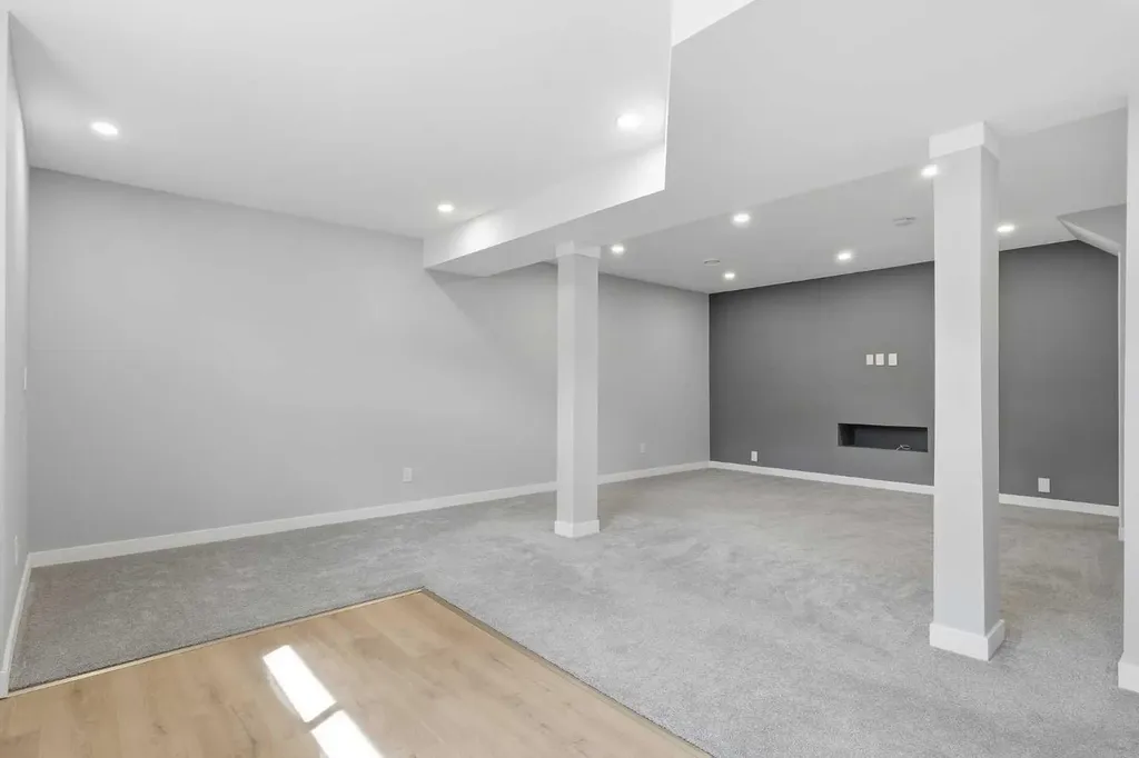 176 Walcrest Boulevard SE Calgary AB T2X4L6