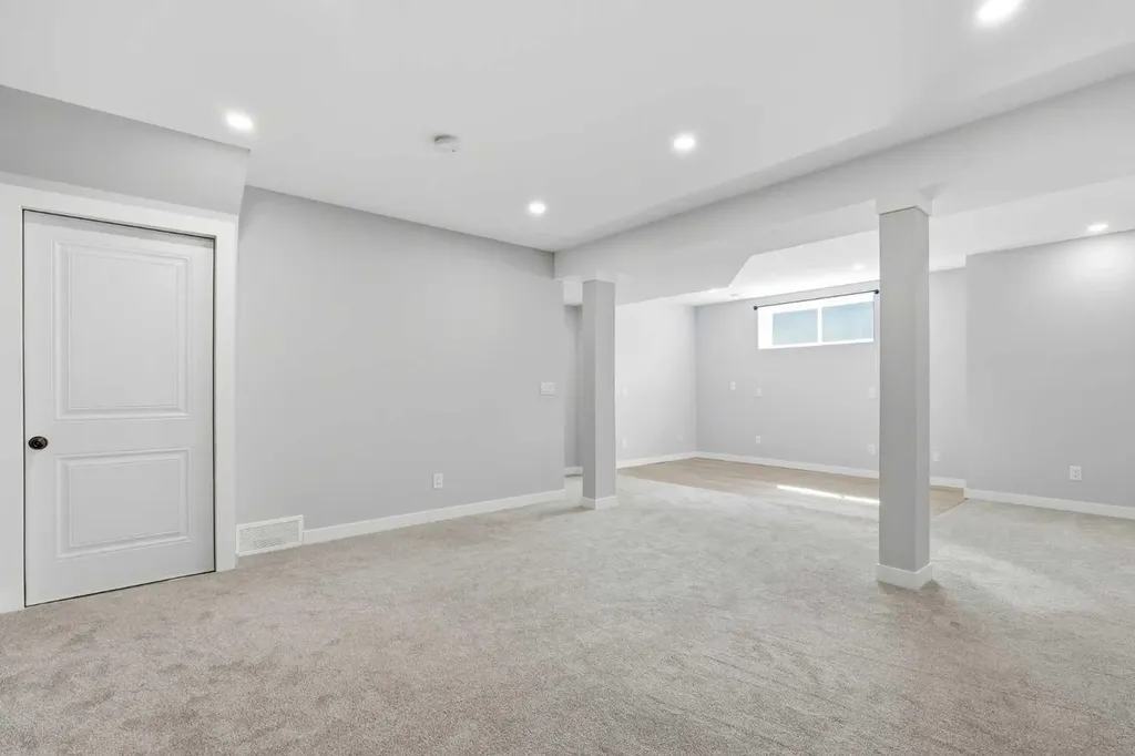 176 Walcrest Boulevard SE Calgary AB T2X4L6