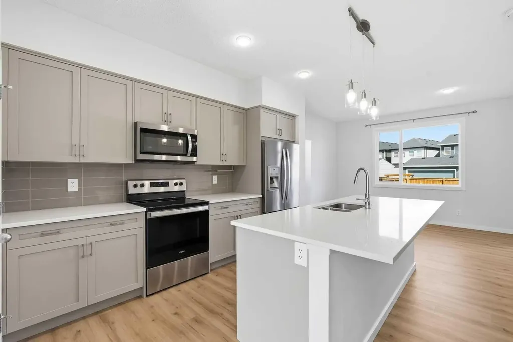 176 Walcrest Boulevard SE Calgary AB T2X4L6