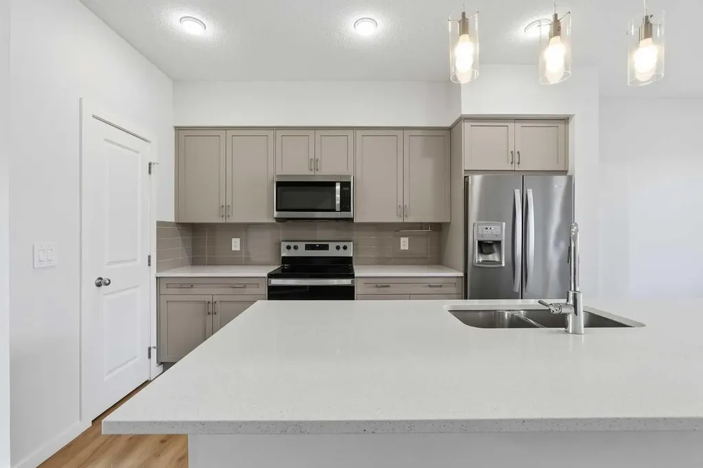 176 Walcrest Boulevard SE Calgary AB T2X4L6