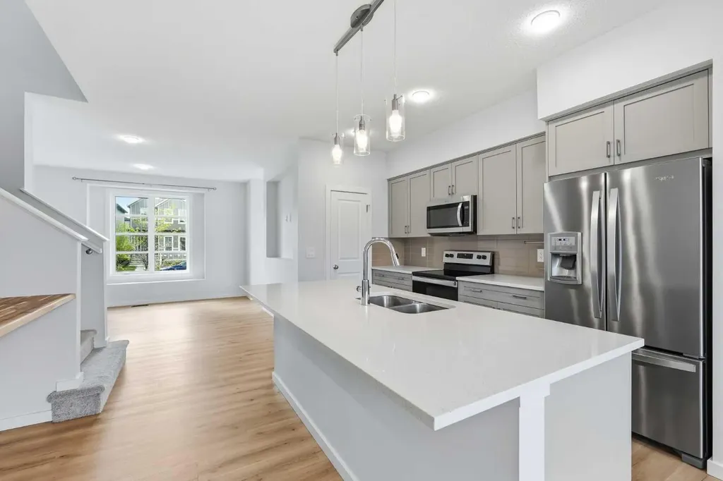 176 Walcrest Boulevard SE Calgary AB T2X4L6