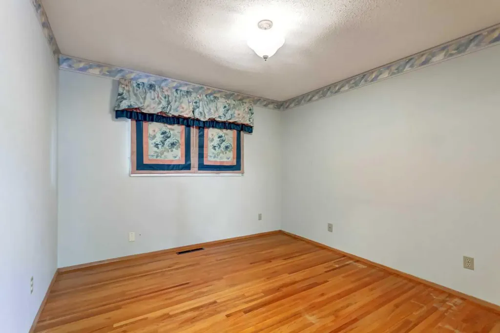520 Foritana Road SE Calgary AB T2A 2B6