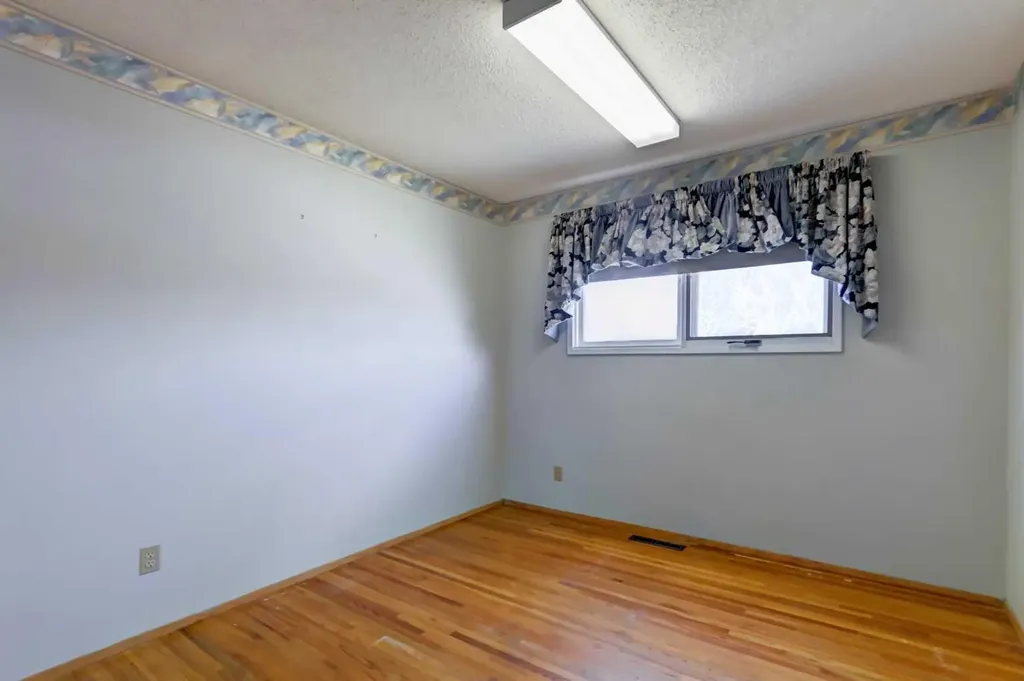 520 Foritana Road SE Calgary AB T2A 2B6