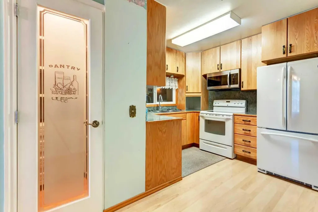520 Foritana Road SE Calgary AB T2A 2B6