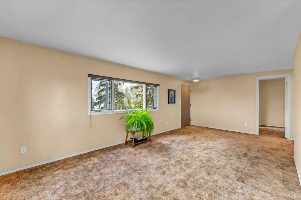 444 3 Street Suffield AB T0J2N0