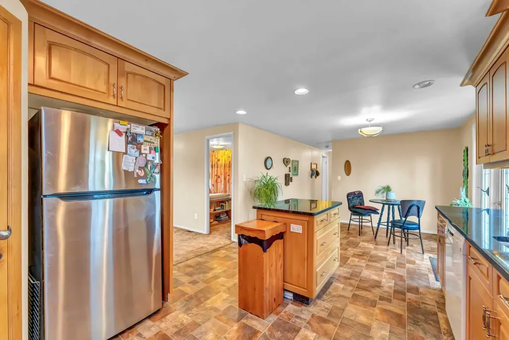 444 3 Street Suffield AB T0J2N0