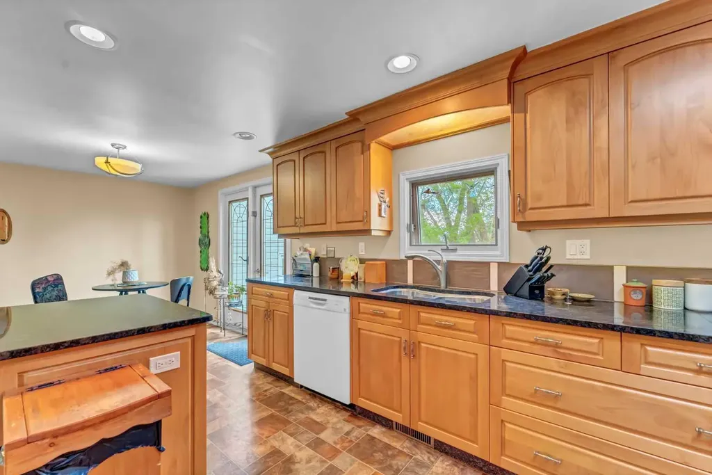 444 3 Street Suffield AB T0J2N0
