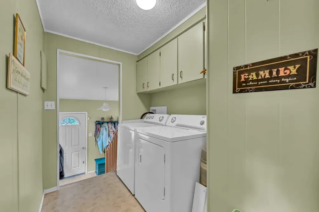 444 3 Street Suffield AB T0J2N0