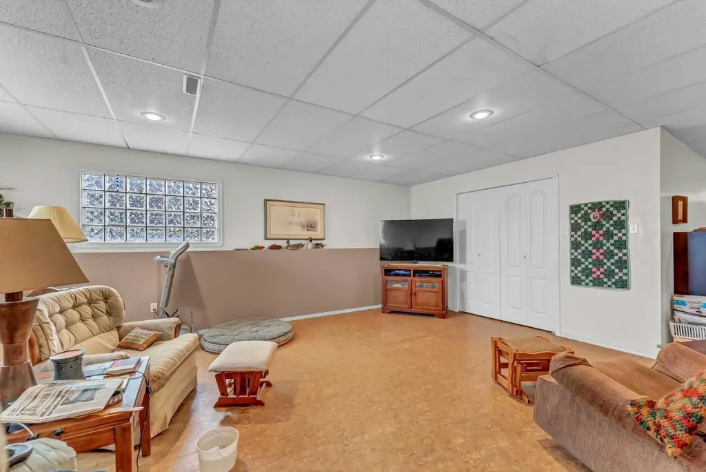 444 3 Street Suffield AB T0J2N0