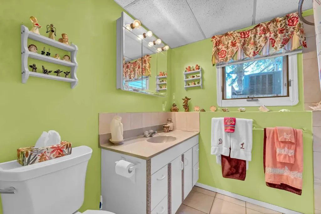 444 3 Street Suffield AB T0J2N0