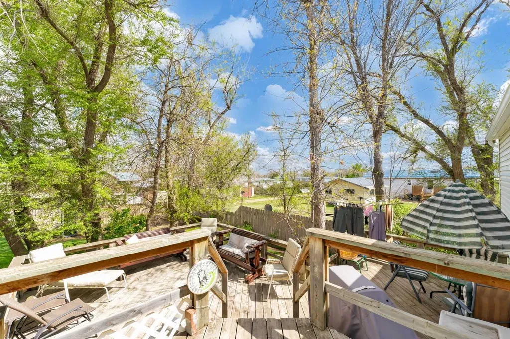 444 3 Street Suffield AB T0J2N0