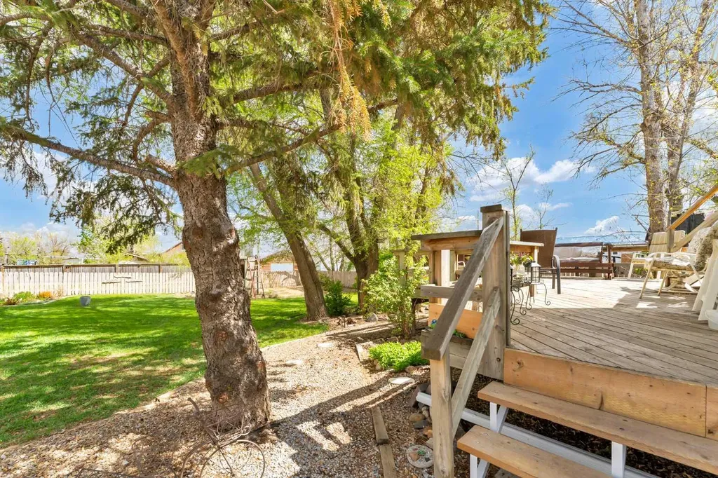 444 3 Street Suffield AB T0J2N0