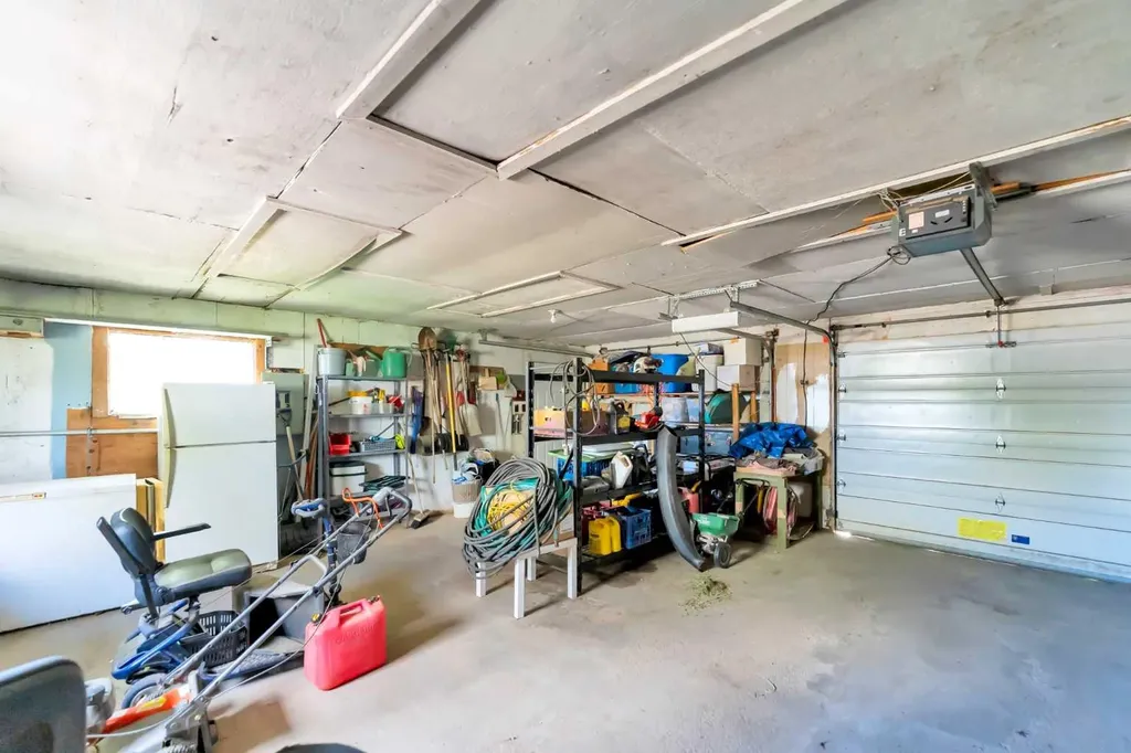 444 3 Street Suffield AB T0J2N0