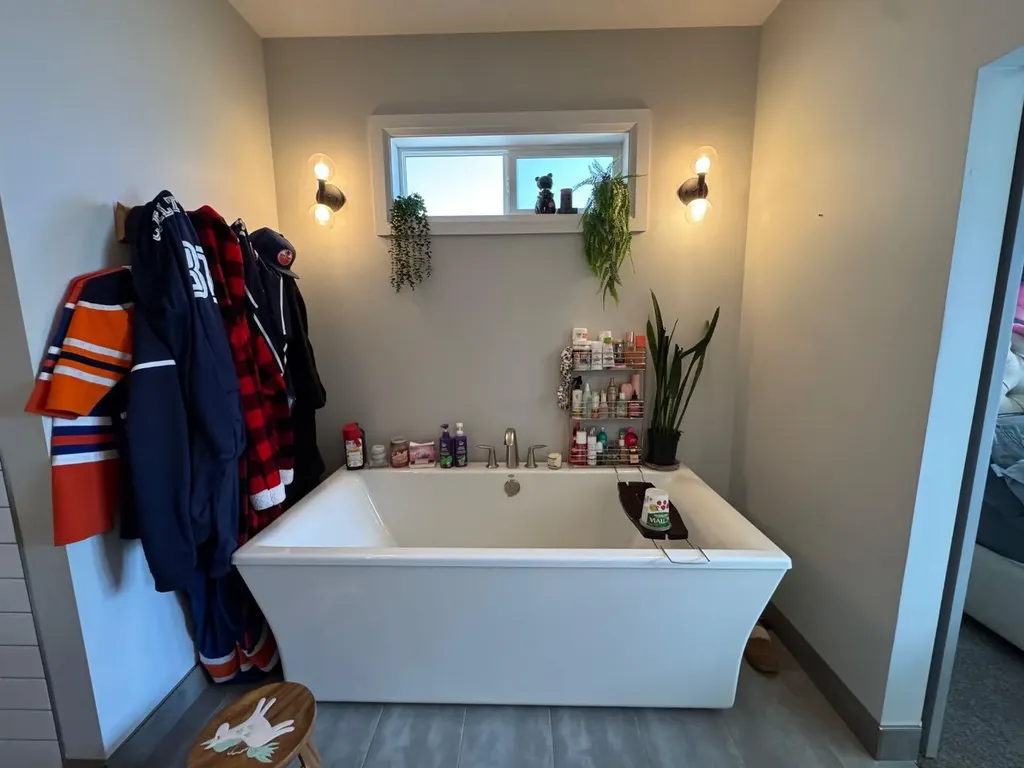 8645 122 Avenue Grande Prairie AB T8X 0P6