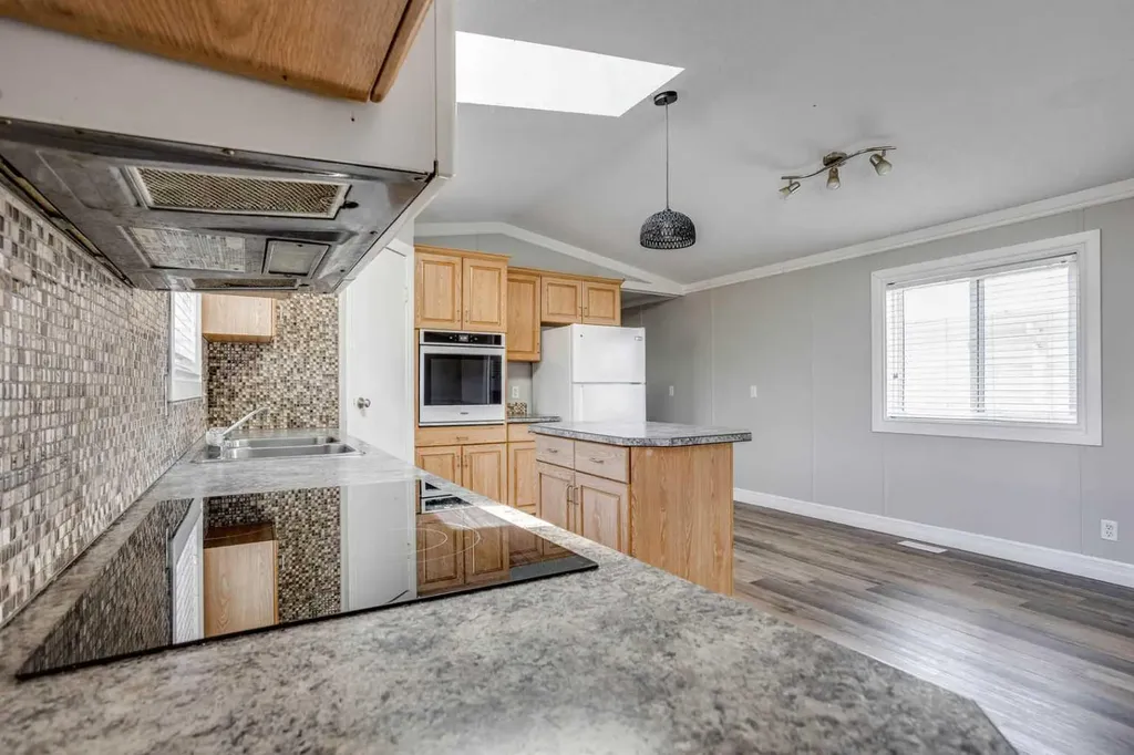 252 Grandview Crescent Fort Mcmurray AB T9H4X8