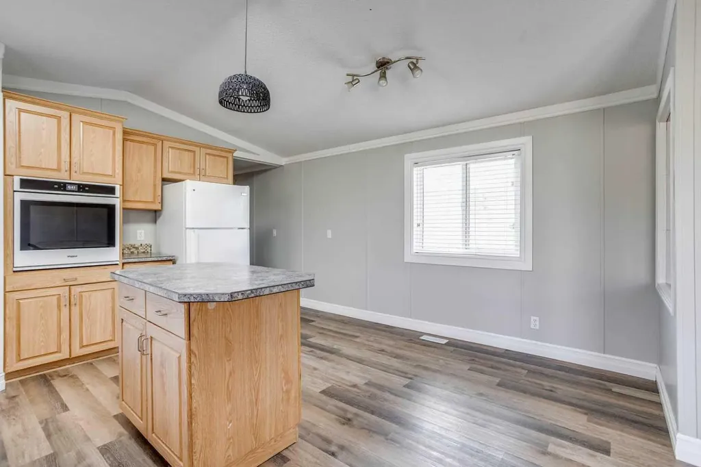 252 Grandview Crescent Fort Mcmurray AB T9H4X8