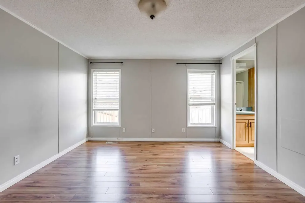 252 Grandview Crescent Fort Mcmurray AB T9H4X8