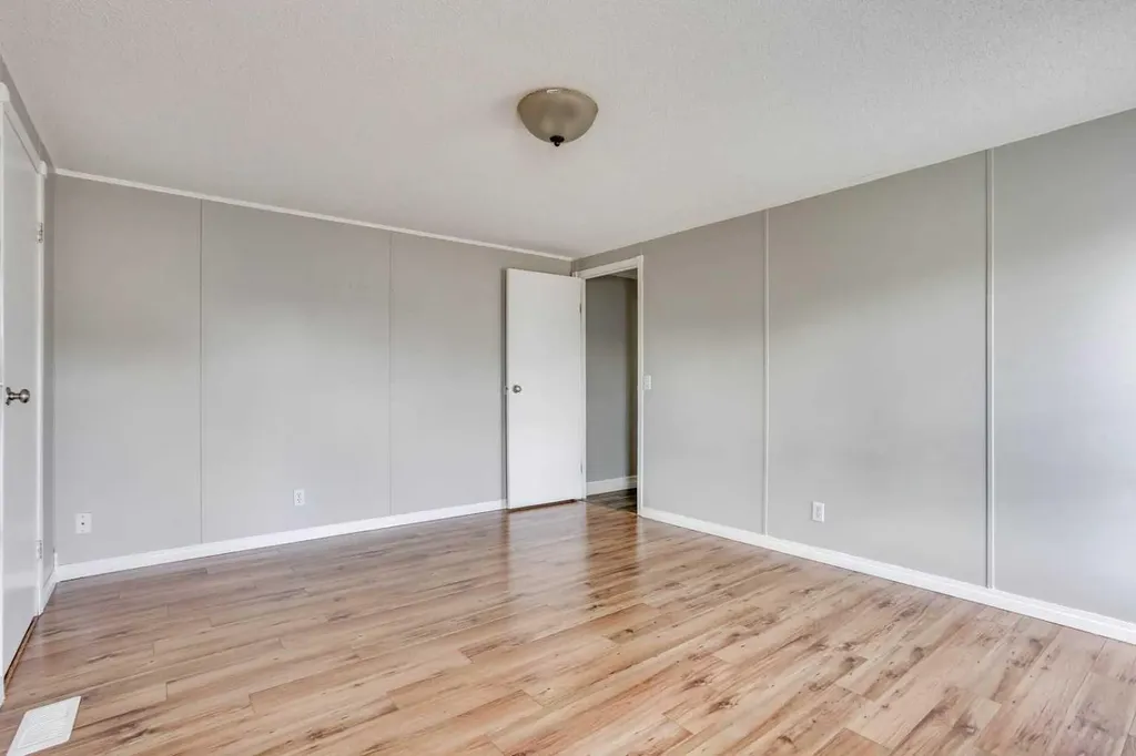 252 Grandview Crescent Fort Mcmurray AB T9H4X8