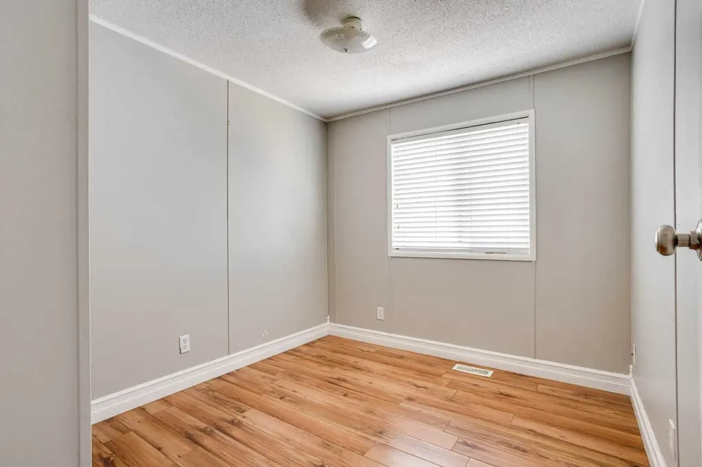 252 Grandview Crescent Fort Mcmurray AB T9H4X8